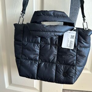 Lululemon quilted grid crossbody black BNWT